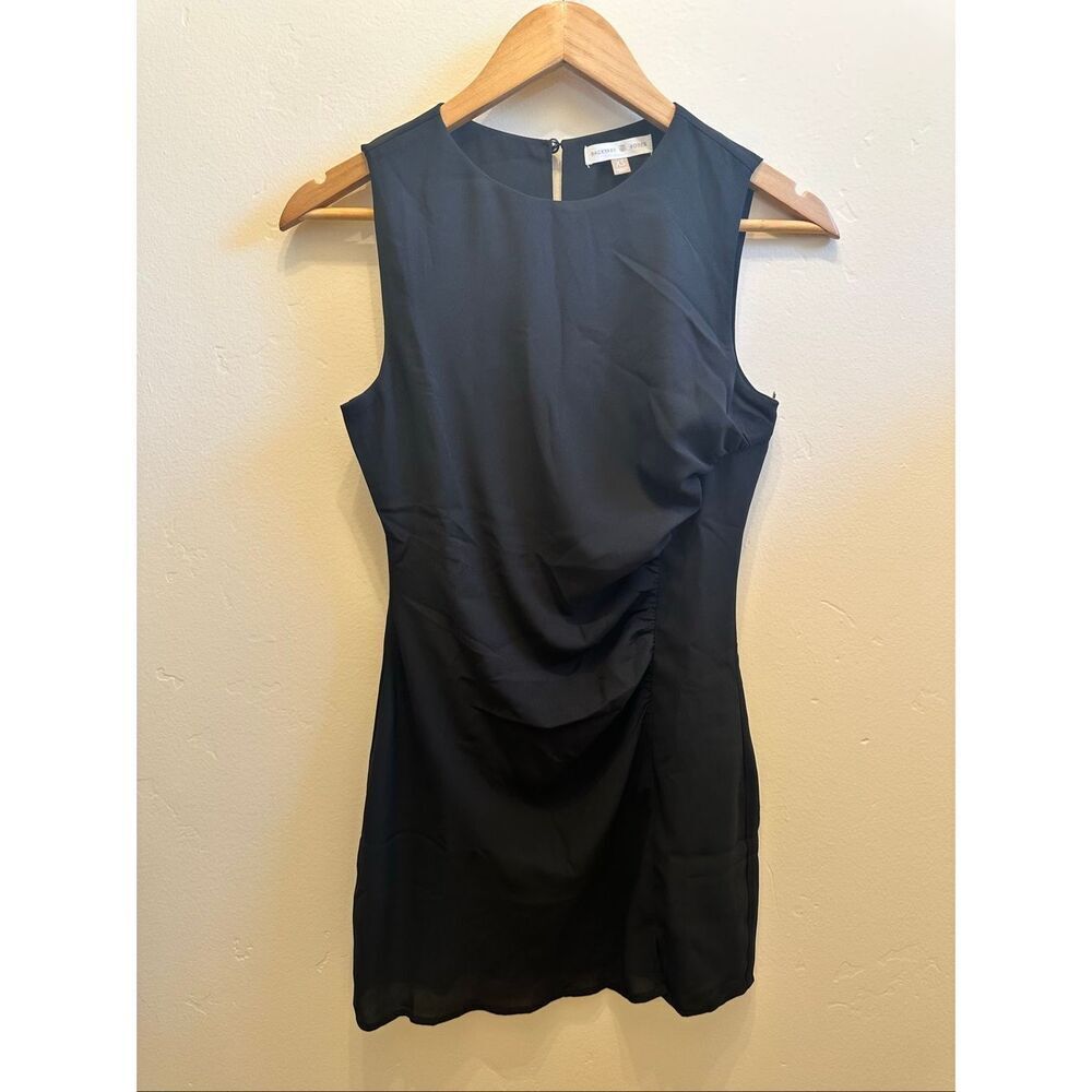 Backyard Roses Sleeveless Classic Little Black Dress Size XS New